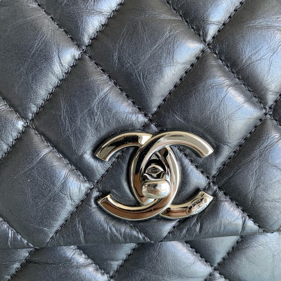 Chanel Aged Lambskin Chain 3 Compartment CC Flap Bag Black - Picture 3 of 11